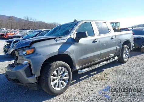 2021 Chevrolet Silverado 1500 4Wd Short Bed Custom z USA, uszkodzony, nr VIN 3GCPYBEK6MG252169